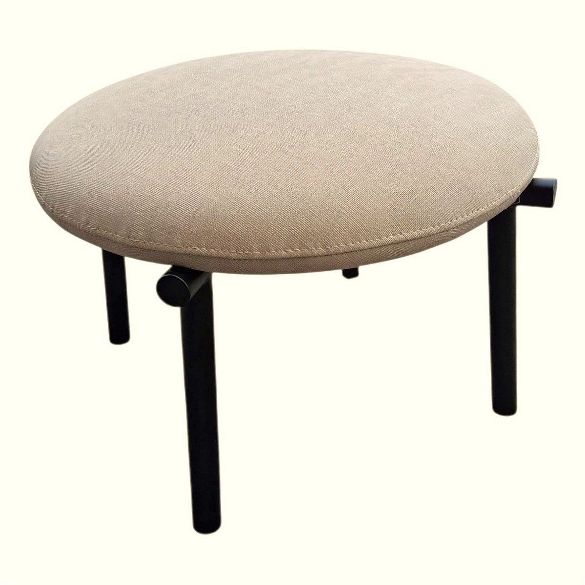 Target Kioto pouf clean-touch fabric sand cod.PF187 Target Point